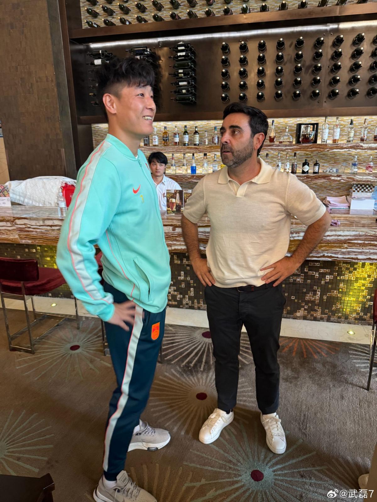 斯卡洛尼：此前期待梅西发声明参加世界杯，他说不会发要等名单出